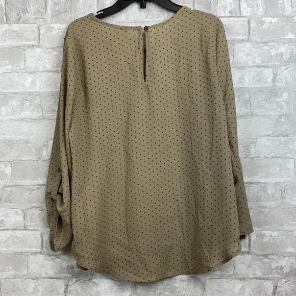 Lily White tan & navy polka dot shirt top blouse - Picture 5 of 10